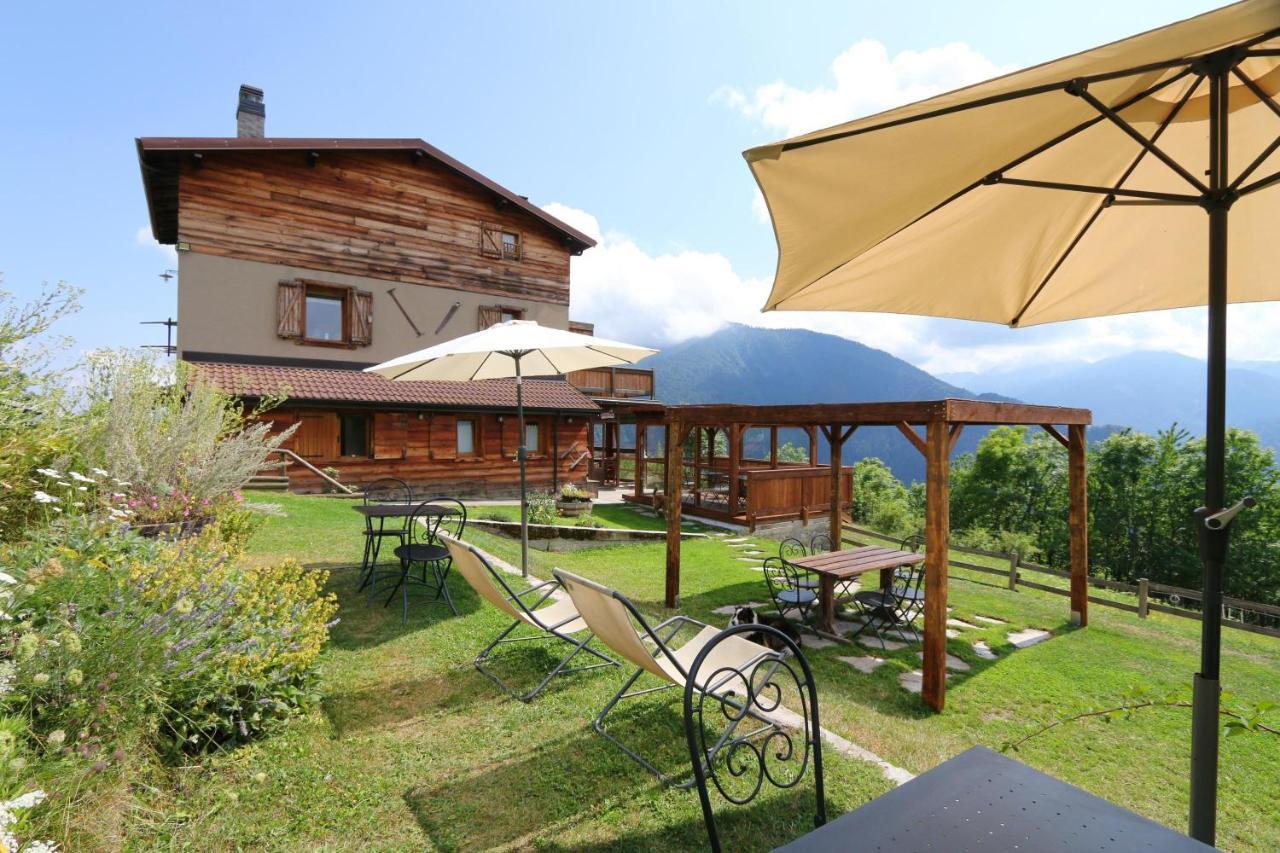Lou Subric Hotel Stroppo Buitenkant foto
